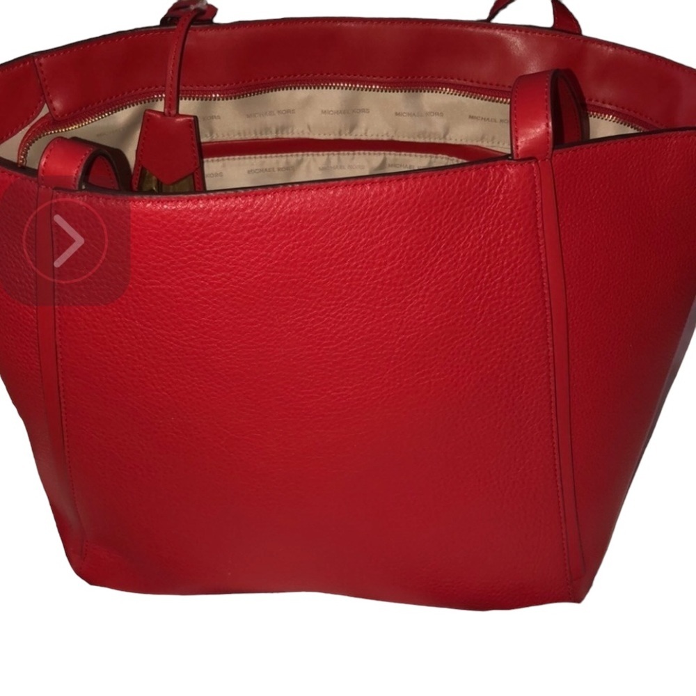 Micheal Kors large red leather shoulder bag outside pockets, 2 handles - Picture 3 of 15